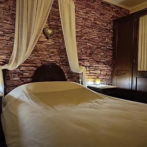 https://british-wood-n-stone-house.hotels-of-thessaloniki.com